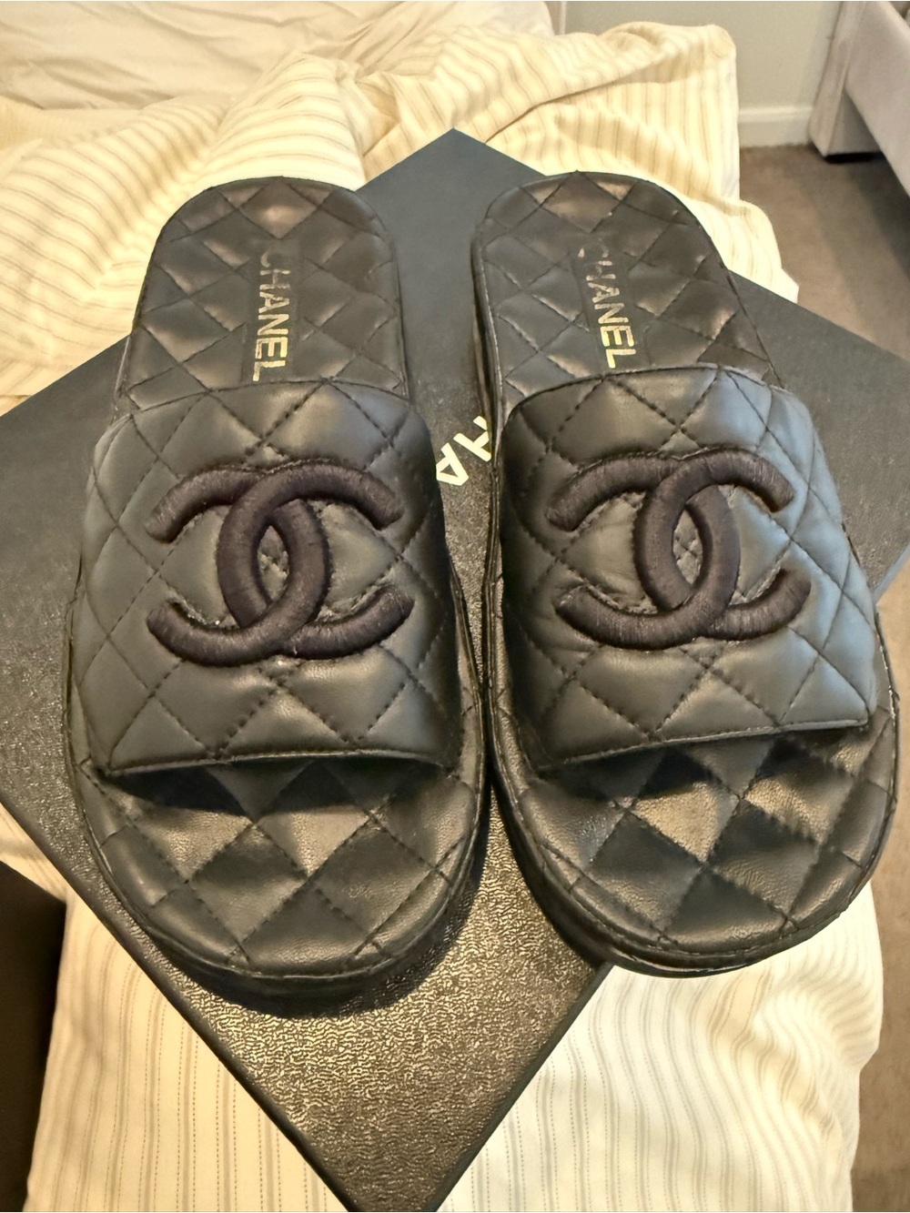 CHANEL Black Quilted Leather Slide Sandals with CC Motif